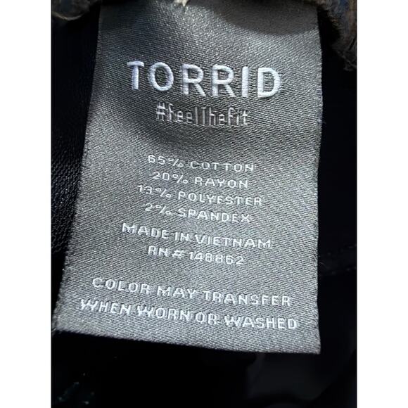 Torrid Women's Plus Size Lean Jean Slim Boot Super Soft Denim Jeans Size 3R - Picture 4 of 4